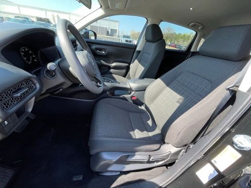 Certified 2025 Honda HR-V LX image 26