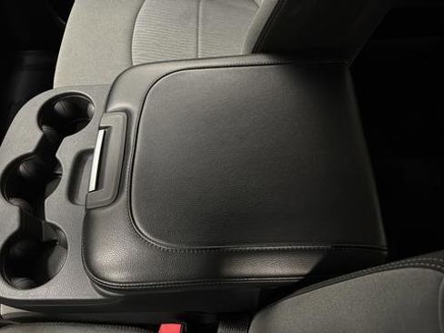 Used 2022 RAM 2500 Big Horn AWD/4WD image 19