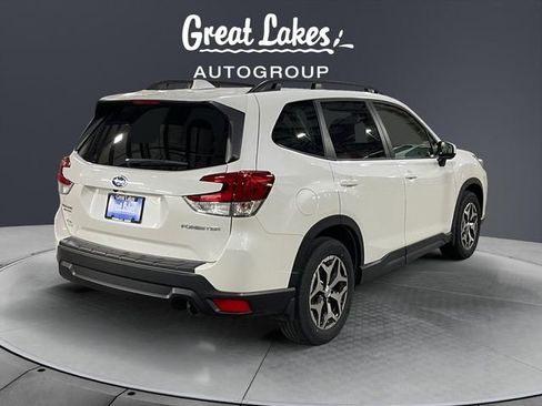 Used 2023 Subaru Forester Premium AWD/4WD image 5