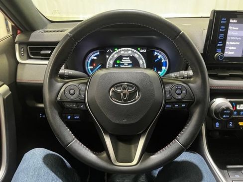 Used 2021 Toyota RAV4 SE w/ Weather & Moonroof Package AWD/4WD image 18