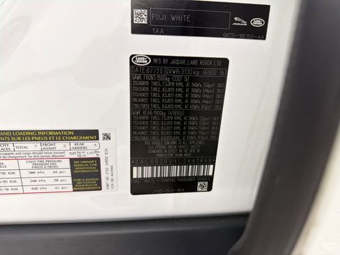 Used 2020 Land Rover Discovery HSE AWD/4WD image 23