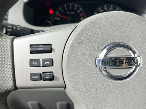 Used 2021 Nissan Frontier SV w/ Midnight Edition Floor Mats image 18