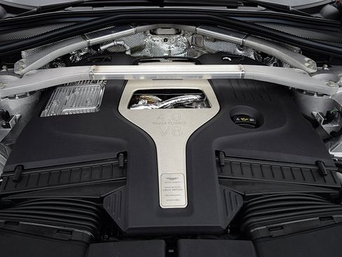 Used 2023 Aston Martin DBX 707 AWD/4WD image 17