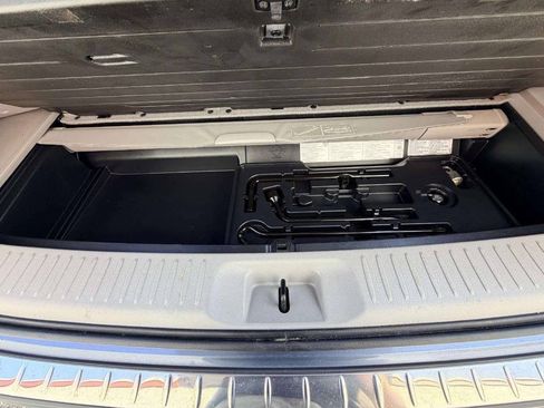 Used 2019 Toyota Highlander Limited AWD/4WD image 7