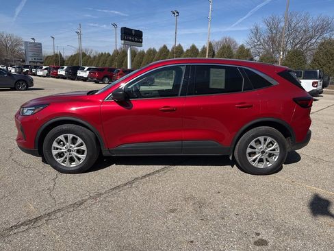 Used 2023 Ford Escape Active image 4