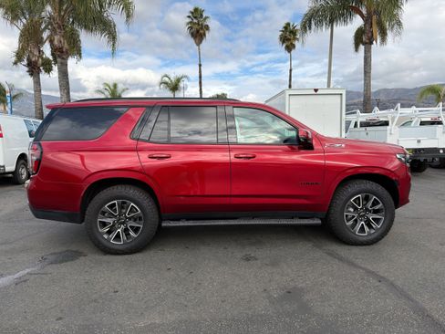 Used 2024 Chevrolet Tahoe Z71 w/ Luxury Package image 9