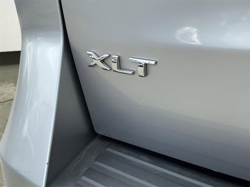 Certified 2023 Ford Expedition Max XLT image 33