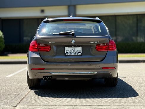 Used 2014 BMW 328i xDrive Wagon AWD/4WD image 4