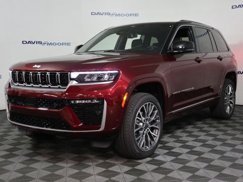 New 2026 Jeep Grand Cherokee Summit AWD/4WD image 12
