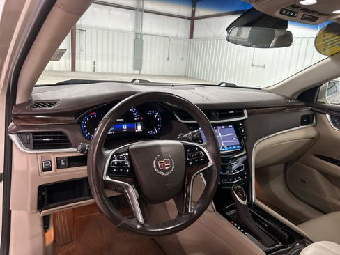 Used 2015 Cadillac XTS Luxury w/ Driver Awareness Package image 17