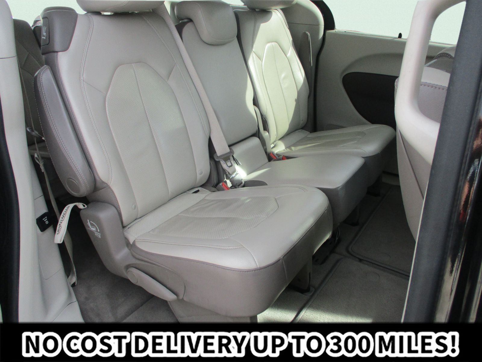 Used 2018 Chrysler Pacifica Touring-L Plus w/ Advanced Safetytec Group FWD image 14