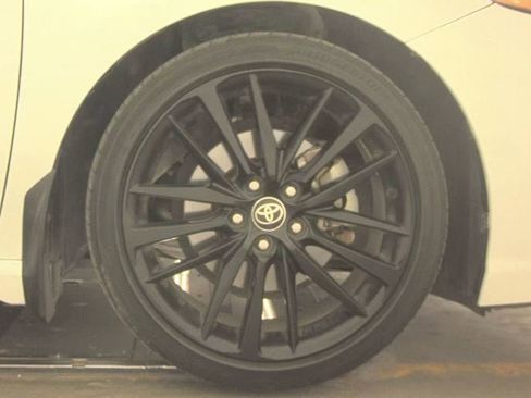Used 2022 Toyota Camry XSE FWD image 5
