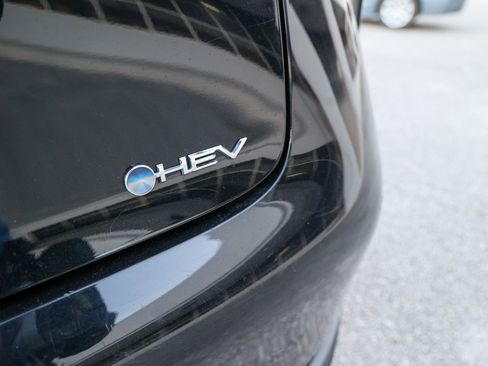 Used 2025 Toyota Prius LE image 13