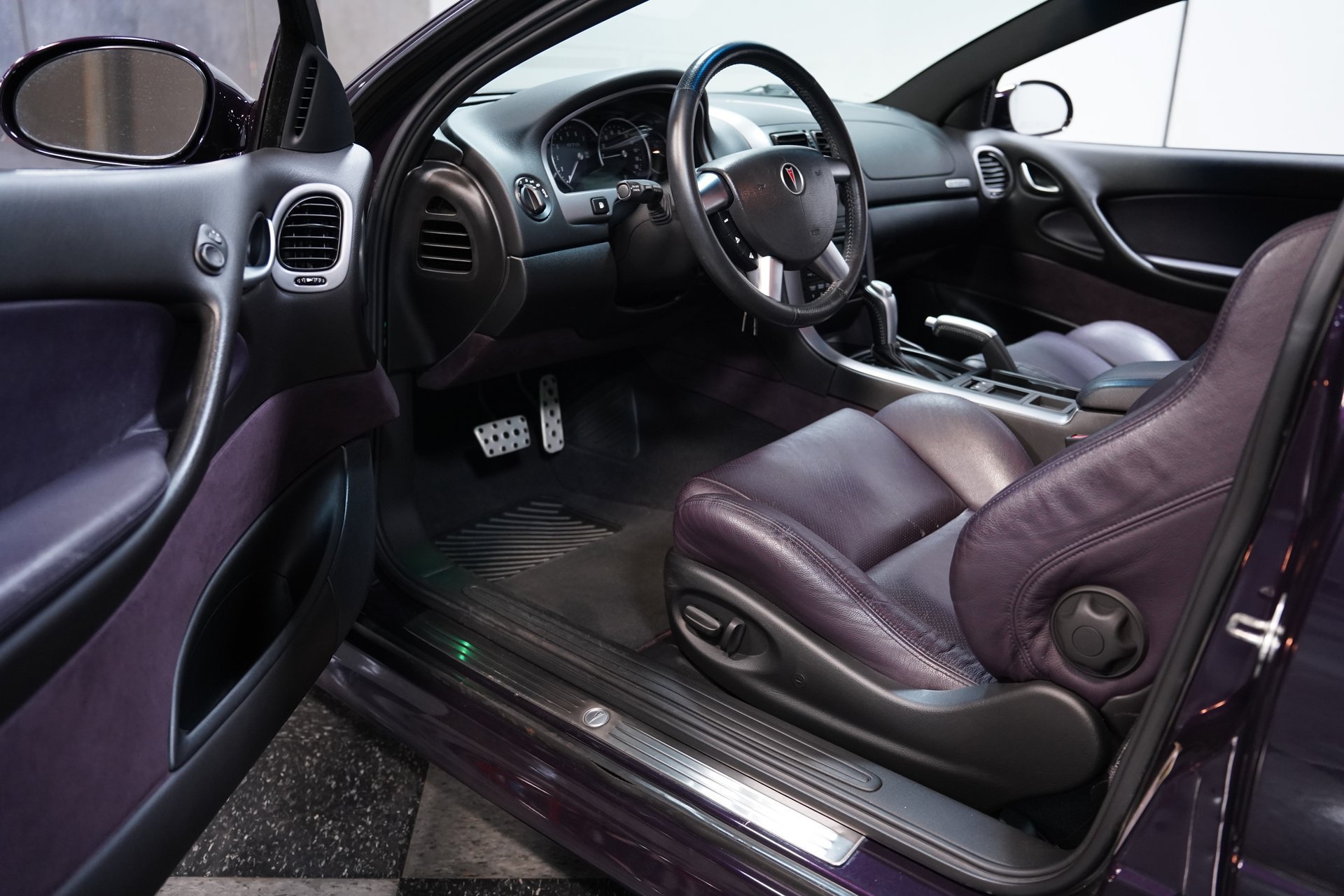 Used 2004 Pontiac GTO RWD image 4