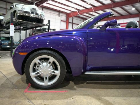 Used 2004 Chevrolet SSR image 3