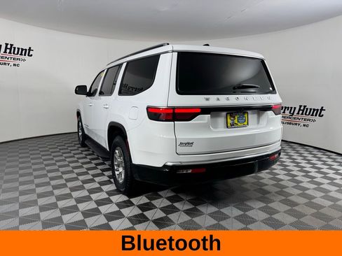 Used 2024 Jeep Wagoneer 2WD image 9
