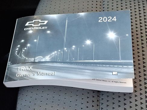 Used 2024 Chevrolet Trax LT image 25