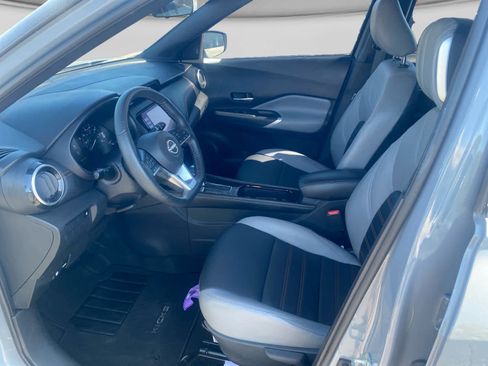 Used 2024 Nissan Kicks SR w/ SR Premium Package FWD image 10