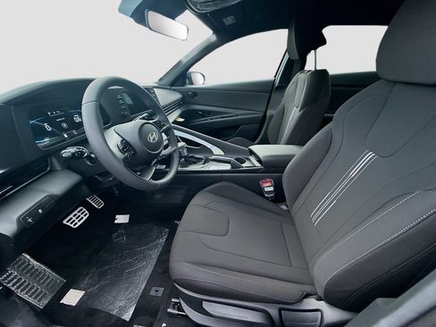 New 2026 Hyundai Elantra Sport FWD image 14
