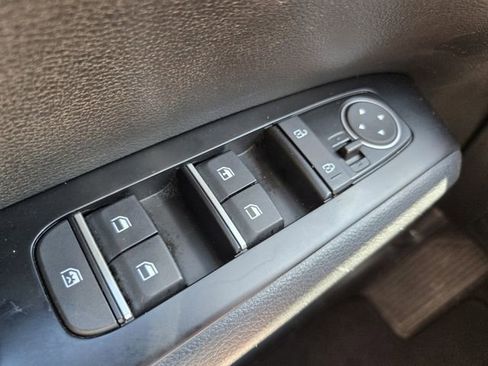 Used 2023 Kia Soul LX FWD image 32