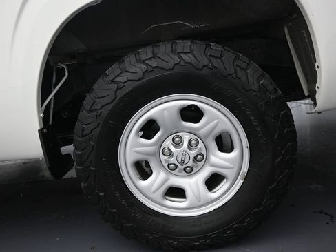 Used 2024 Nissan Frontier S AWD/4WD image 31