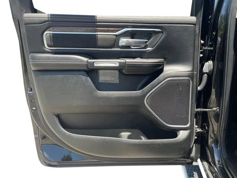 Used 2019 RAM 1500 Laramie AWD/4WD image 16