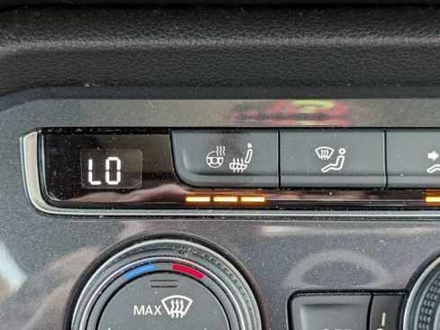 Used 2021 Volkswagen Tiguan SEL Premium R-Line AWD/4WD image 33