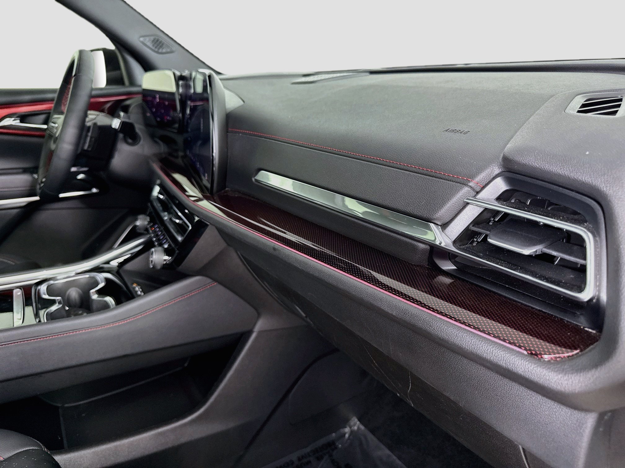 Used 2024 Chevrolet Traverse RS FWD image 32