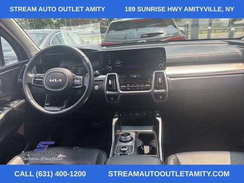 Used 2022 Kia Sorento S image 13
