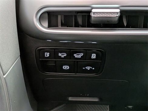 Used 2026 Hyundai Ioniq 9 S image 18