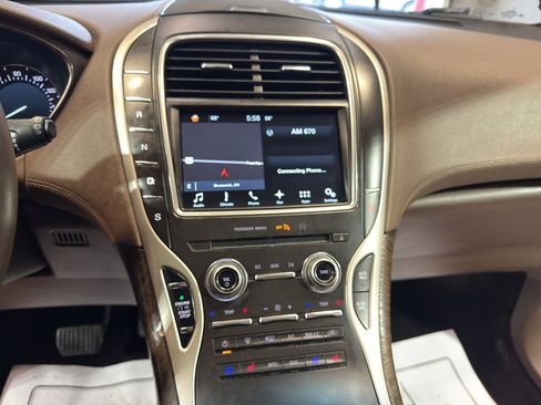 Used 2016 Lincoln MKX Reserve w/ Climate Package AWD/4WD image 20