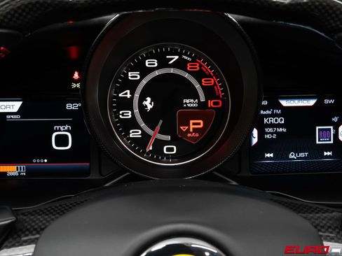 Used 2023 Ferrari F8 Tributo RWD image 32