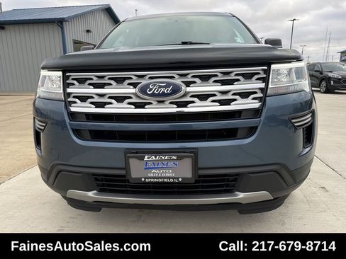 Used 2018 Ford Explorer XLT image 32