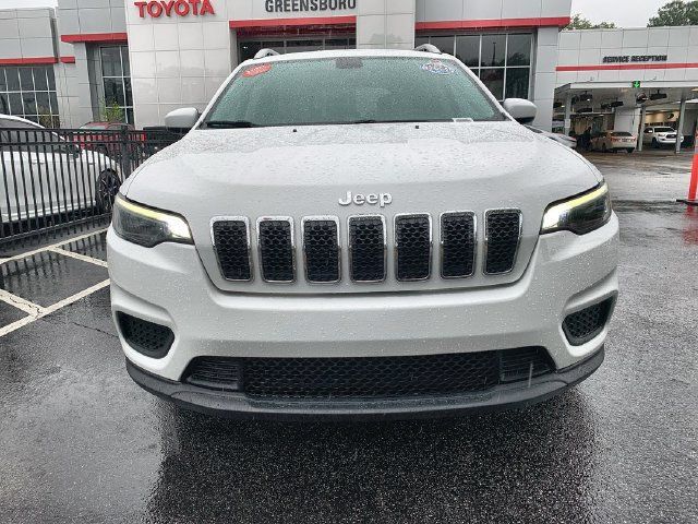 Used 2020 Jeep Cherokee Latitude FWD image 2