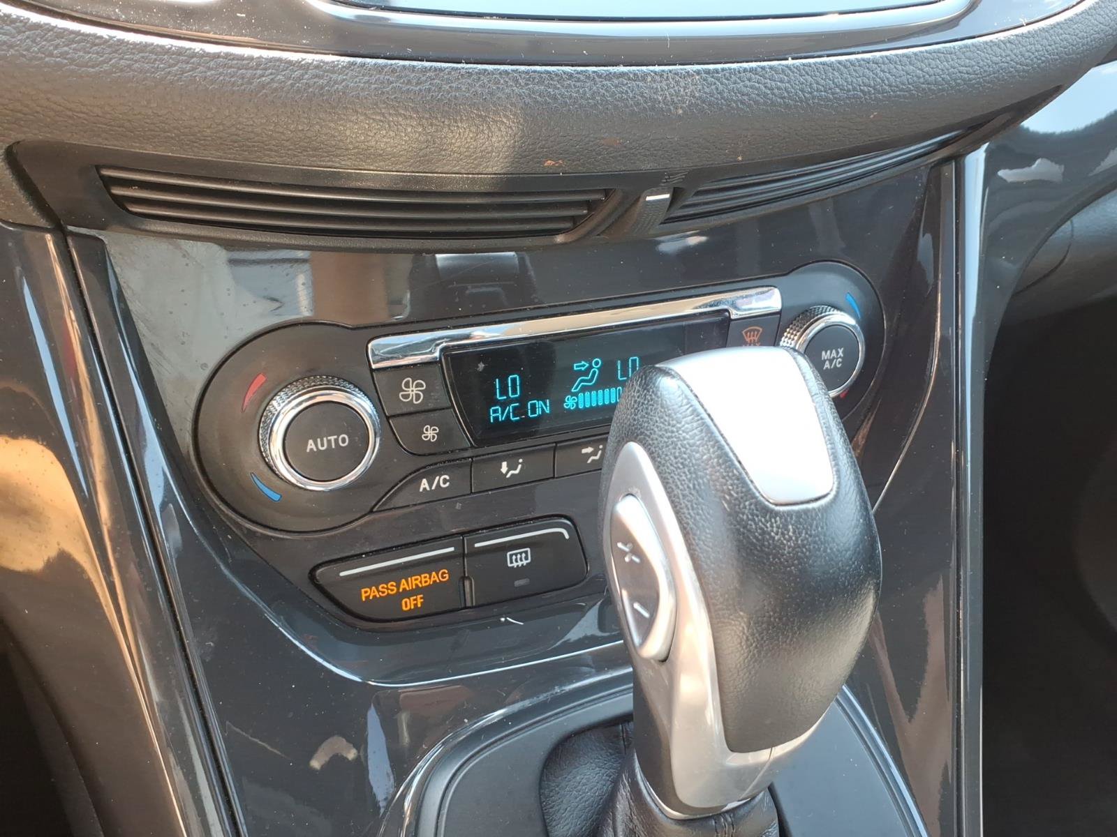Used 2015 Ford Escape Titanium AWD/4WD image 17