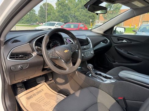 Used 2021 Chevrolet Malibu LT FWD image 12