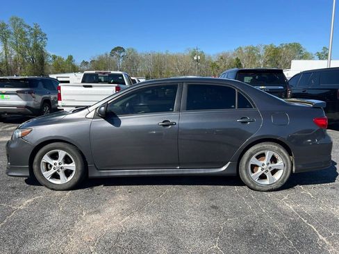 Used 2011 Toyota Corolla S image 2