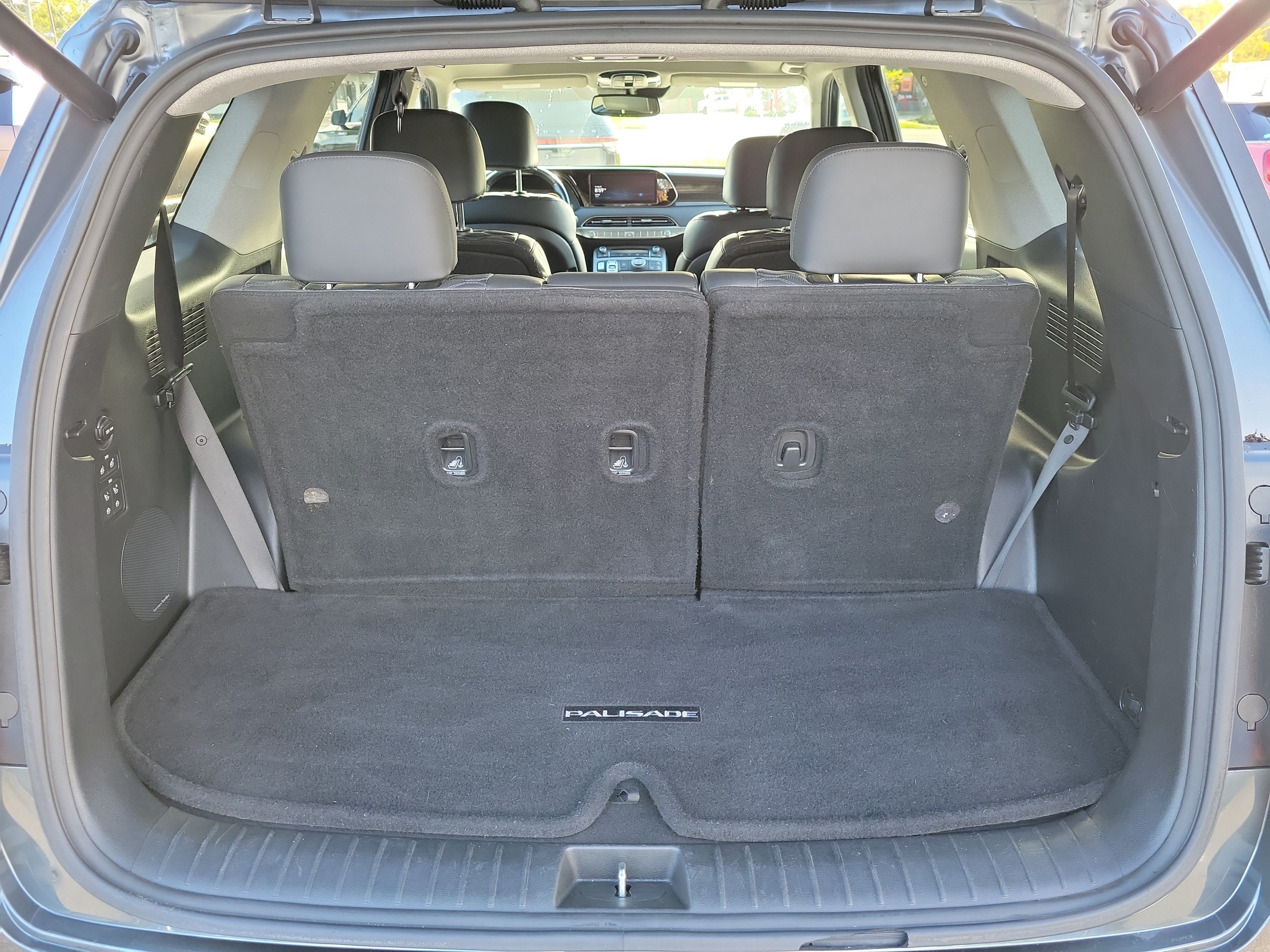 Used 2022 Hyundai Palisade Limited w/ Cargo Package FWD image 14