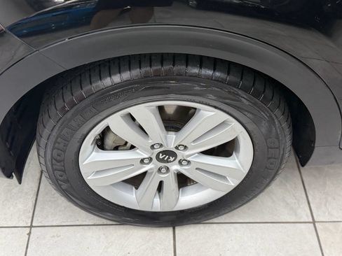 Used 2018 Kia Sportage LX FWD image 32