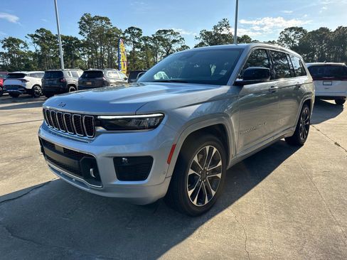 Certified 2023 Jeep Grand Cherokee L Overland image 7