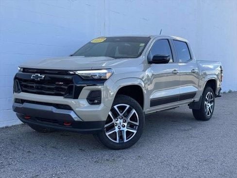 Used 2023 Chevrolet Colorado Z71 w/ Z71 Convenience Package 2 AWD/4WD image 1