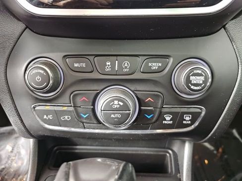 Certified 2022 Jeep Cherokee Limited w/ Mopar Interior Package image 22