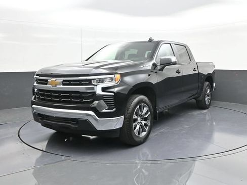 Used 2023 Chevrolet Silverado 1500 LT AWD/4WD image 30