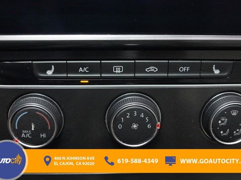 Used 2018 Volkswagen Golf S image 22