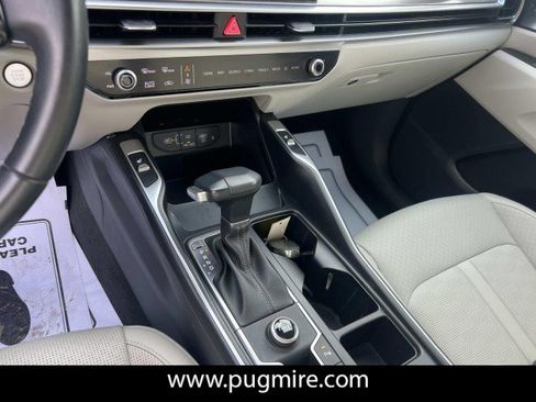 Used 2025 Kia Sorento S w/ Panoramic Sunroof Package image 30