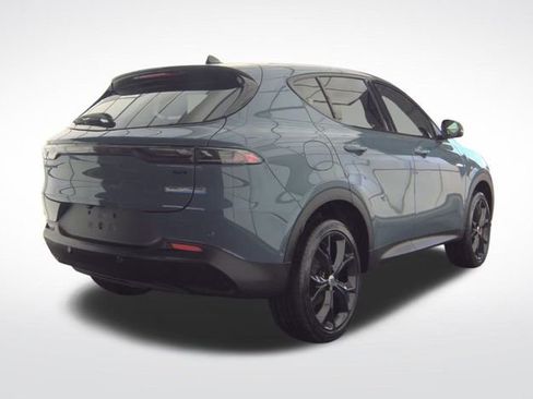 Used 2024 Dodge Hornet GT image 2