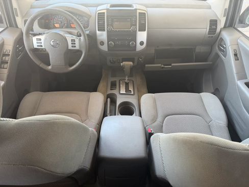 Used 2016 Nissan Frontier SV w/ Moonroof Package AWD/4WD image 14