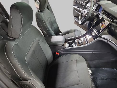 New 2026 Jeep Grand Cherokee Laredo X image 10