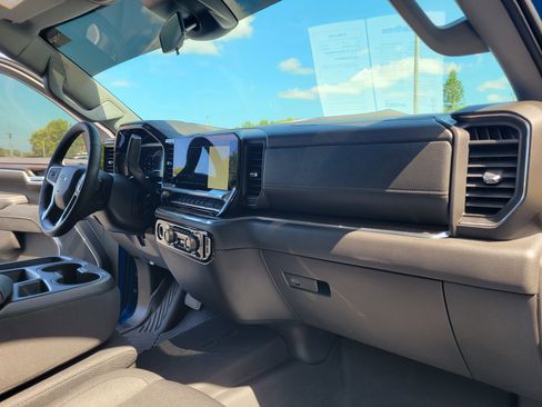 Certified 2023 Chevrolet Silverado 1500 LT Trail Boss AWD/4WD image 33