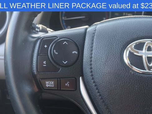 Used 2017 Toyota RAV4 XLE AWD/4WD image 6